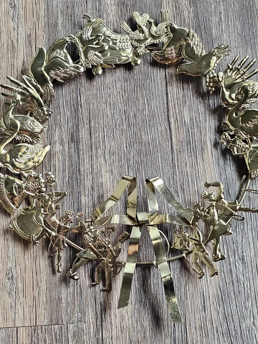 Vintage Dresden 12 Days of Christmas Metal wreath